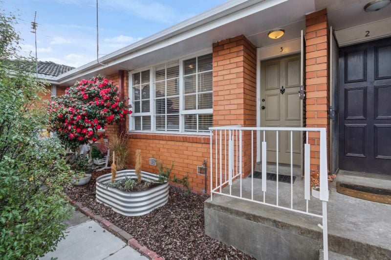 3/241 Gilbert Road, Preston