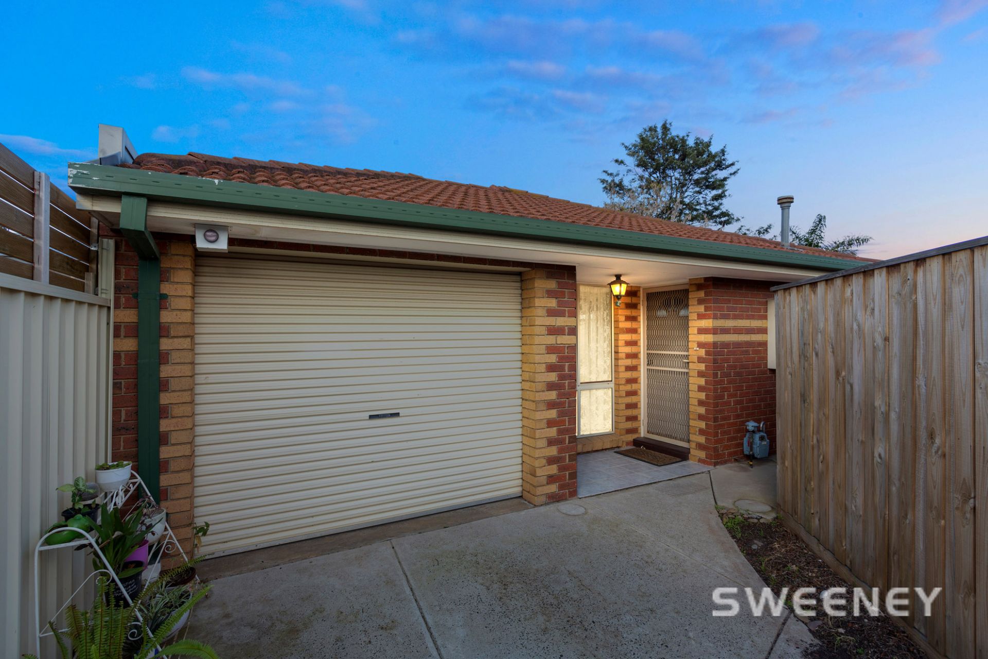 2/43 Shirley Street, Altona Meadows - Thumbnail 2