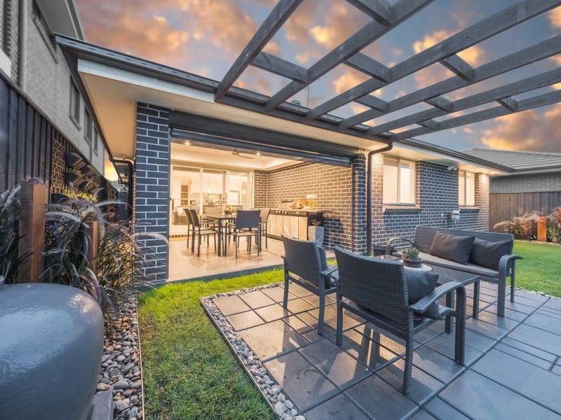 Colebee 10 Oakhill Crescent