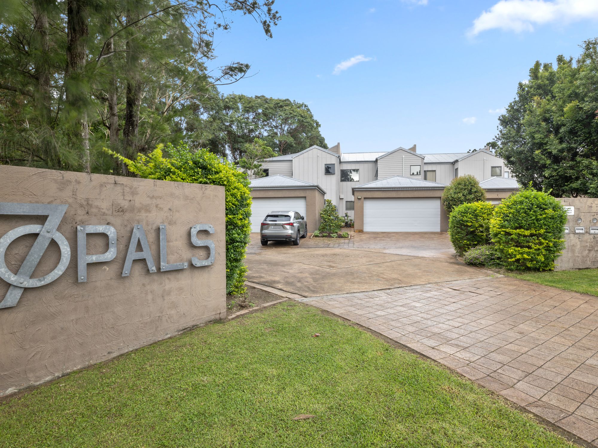 For Sale 4/1014 Daintree Drive Korora , NSW