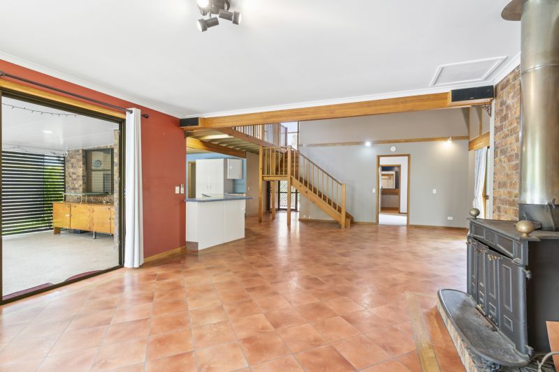 9 Karawatha Drive, Mountain Creek