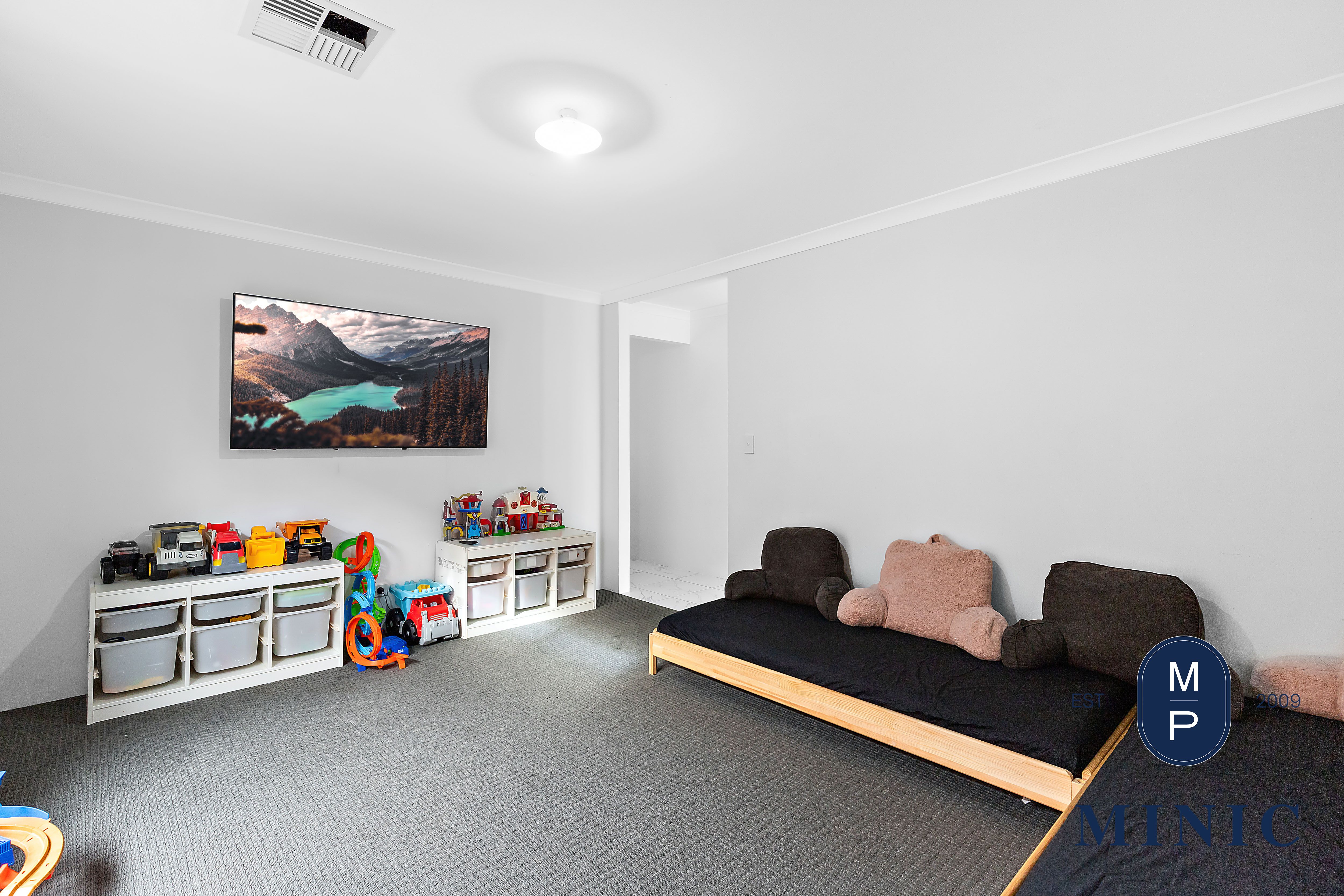 30 Charnwood Grove, Hilbert