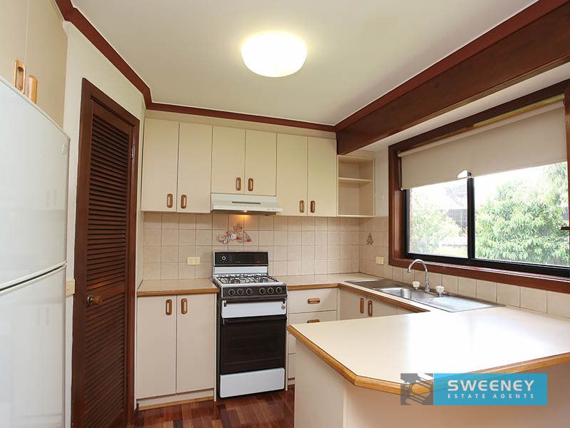 1 Yolanta Court, Seabrook - Thumbnail 3