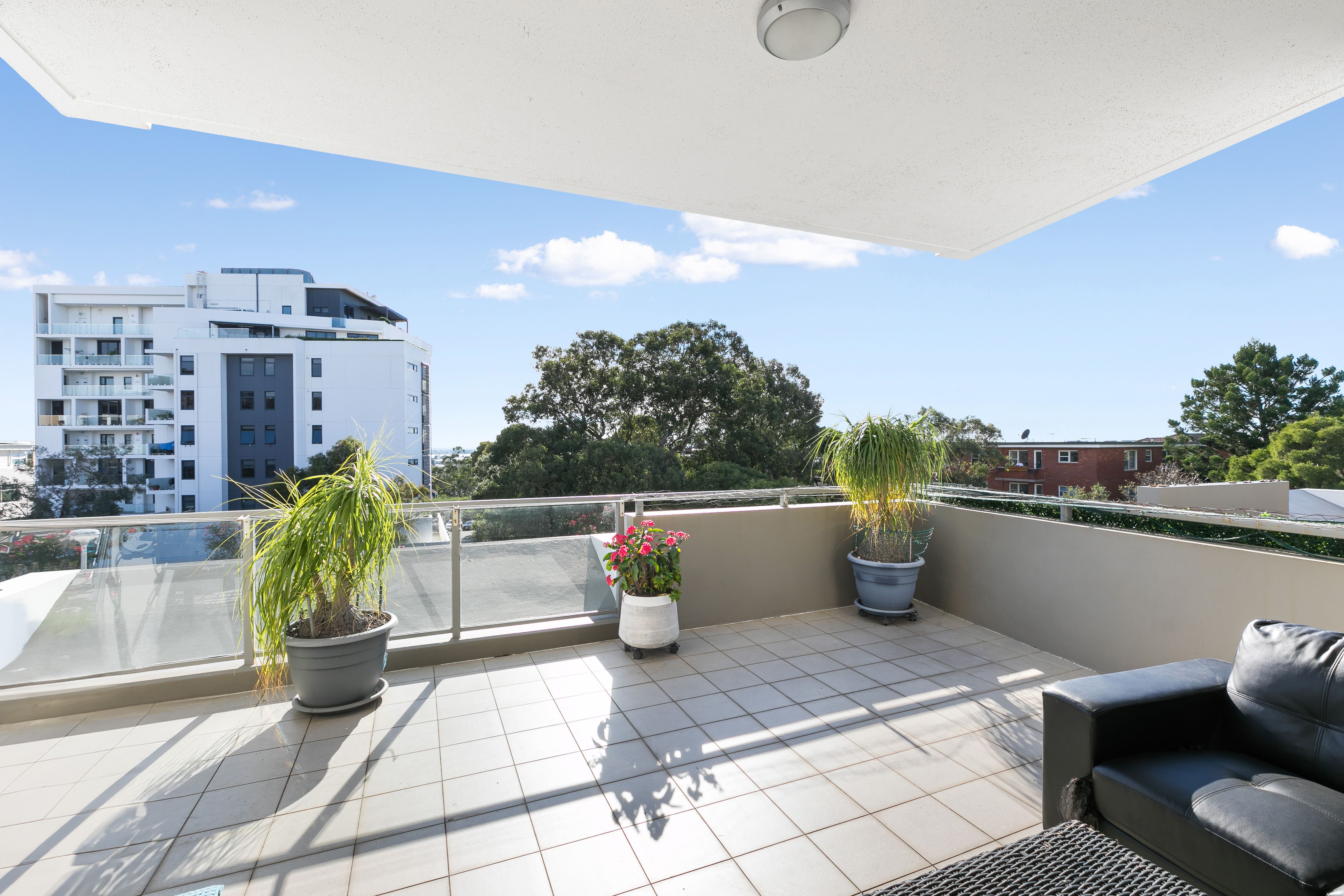 8/277 Kingsway CARINGBAH 2229