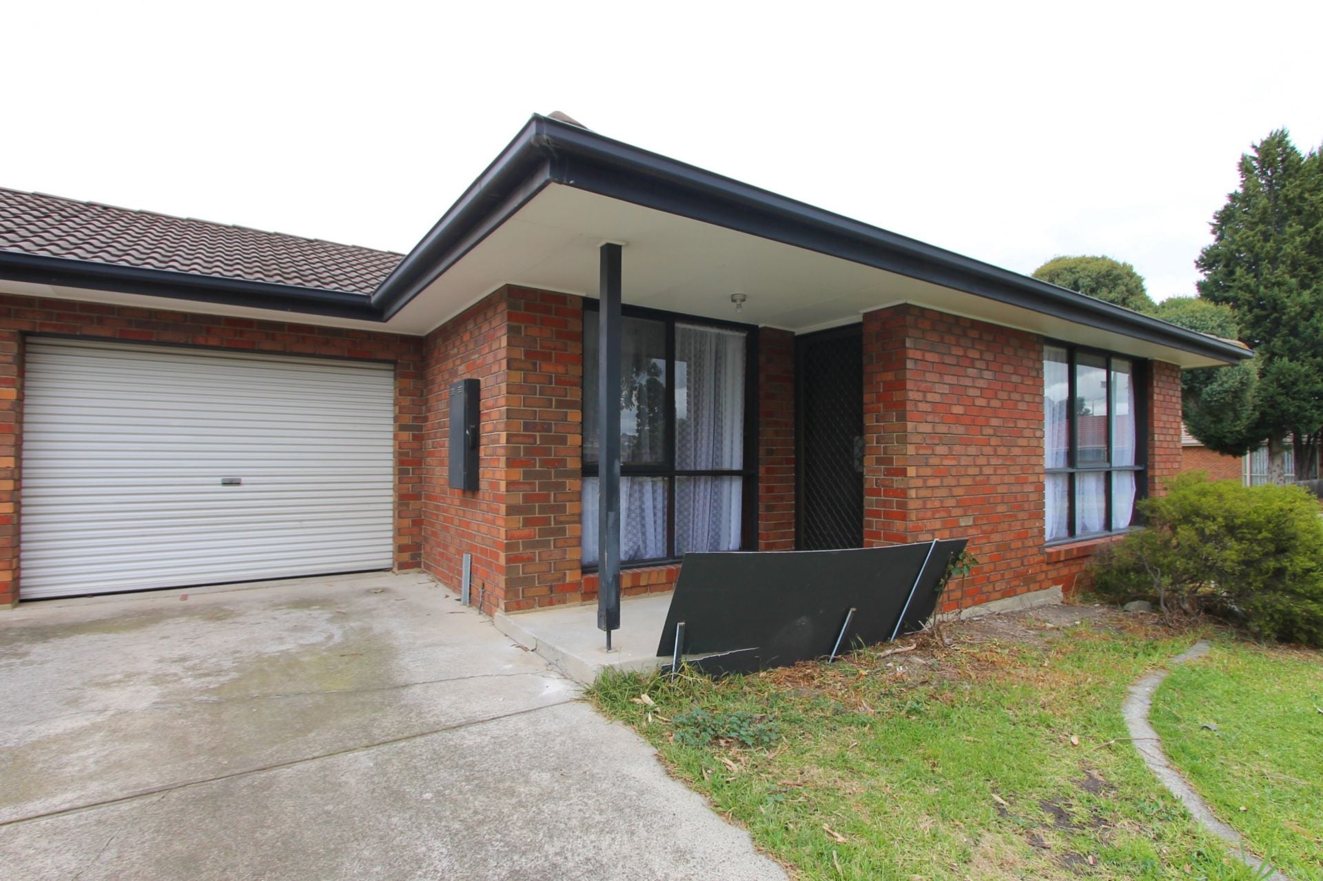 CONVENIENT & AFFORDABLE- YOU WONT BEAT THIS FOR VALUE
