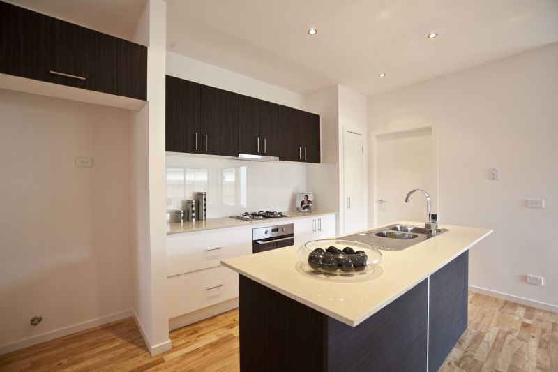 2/2a Bishop Street, Kingsville - Thumbnail 6