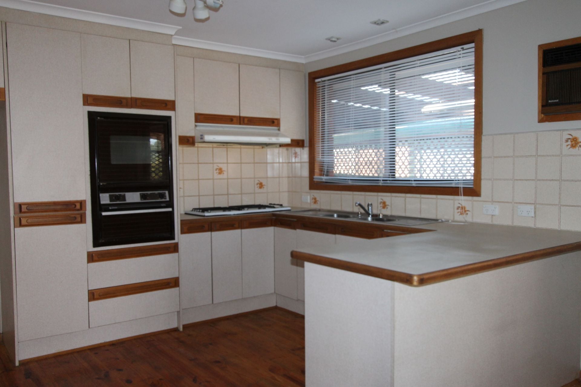 Affordable, Conveniently Located Spacious Family Home.
