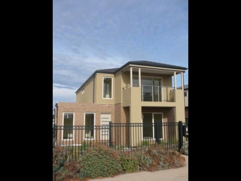14 Isaacs Walk, Point Cook - Thumbnail 2