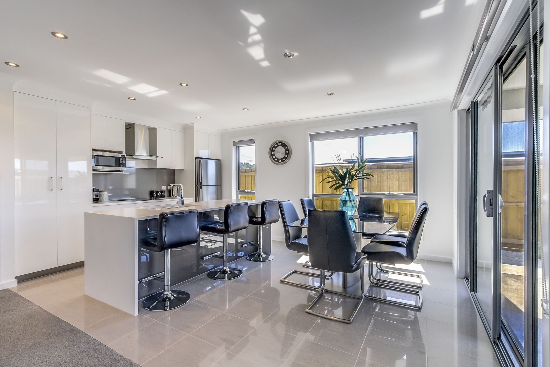 9 Riverbank Place RIVERSIDE, Riverside - Thumbnail 4