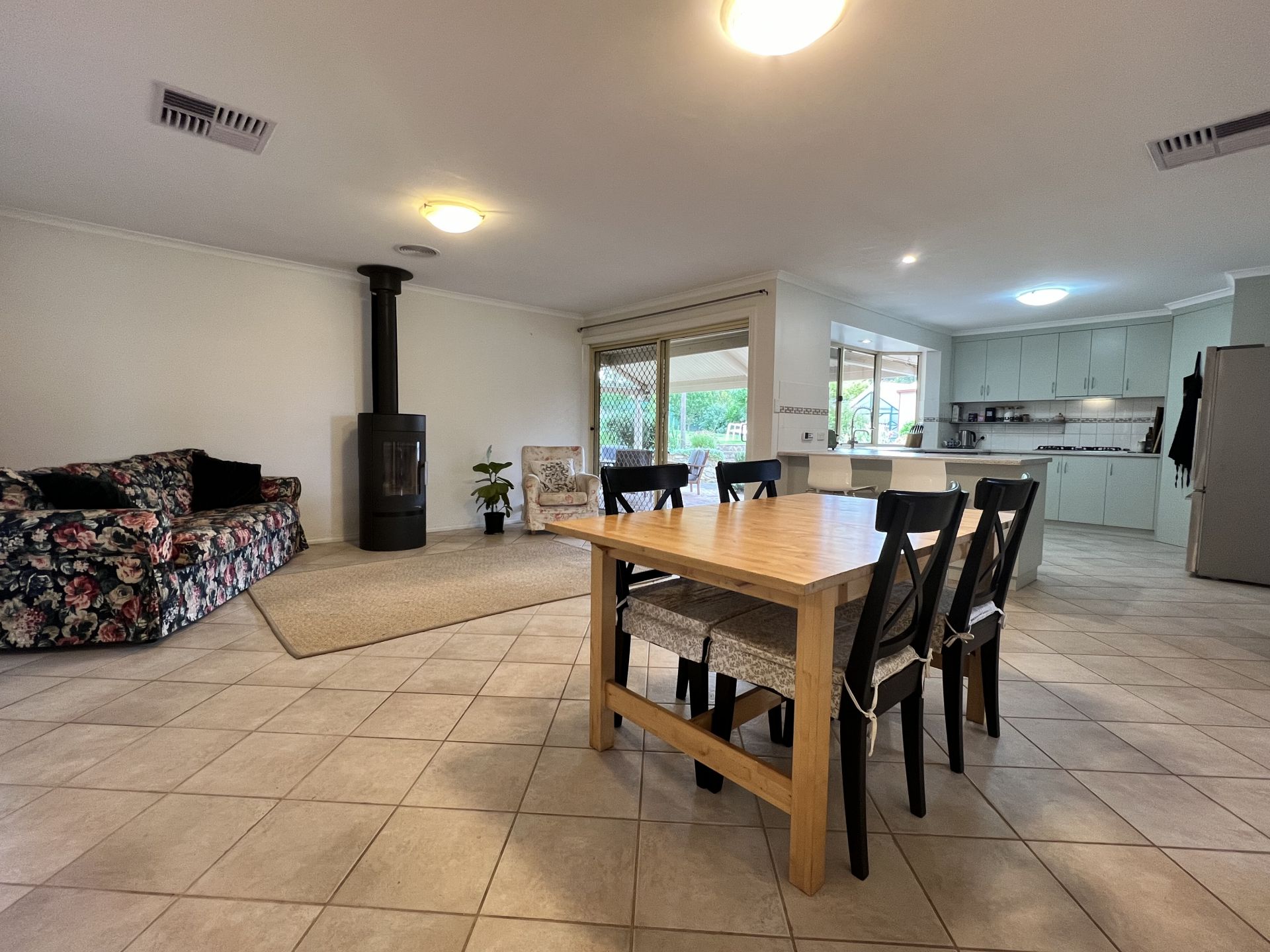 4 Lisa Court, Macclesfield Adcock Real Estate