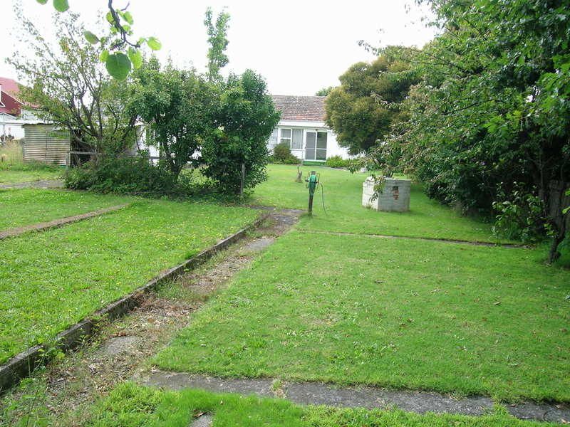 2
 
 
 
  
 
 
 1
 
 
 
  
 
 
 1
 
 
 
 
 
 
 
 38 Jermyn Street, ULVERSTONE TAS 7315, Ulverstone - Thumbnail 7