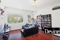 8/6 Kresser Grove , Canterbury