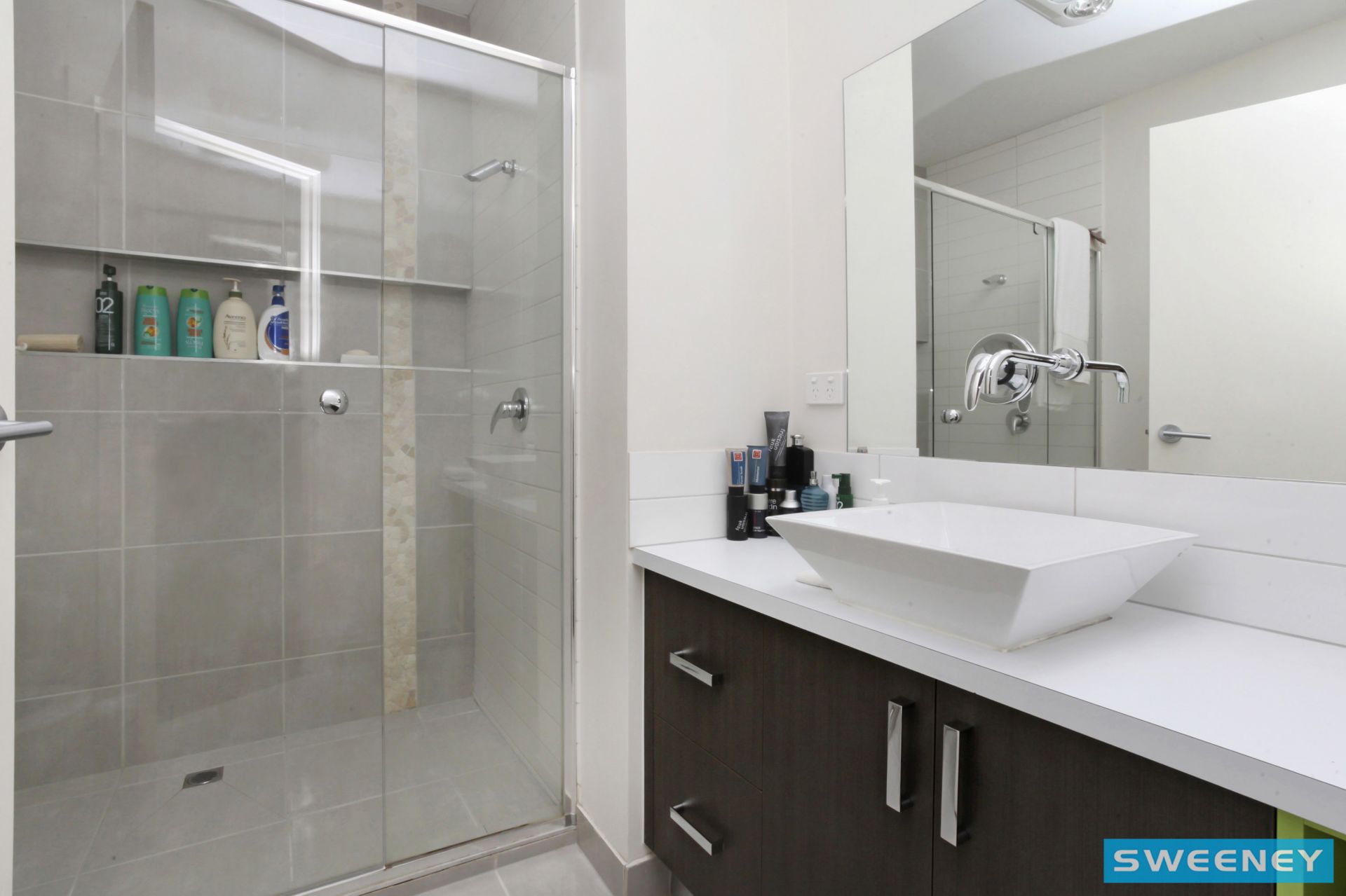 10 Jolimont Street, Caroline Springs - Thumbnail 7