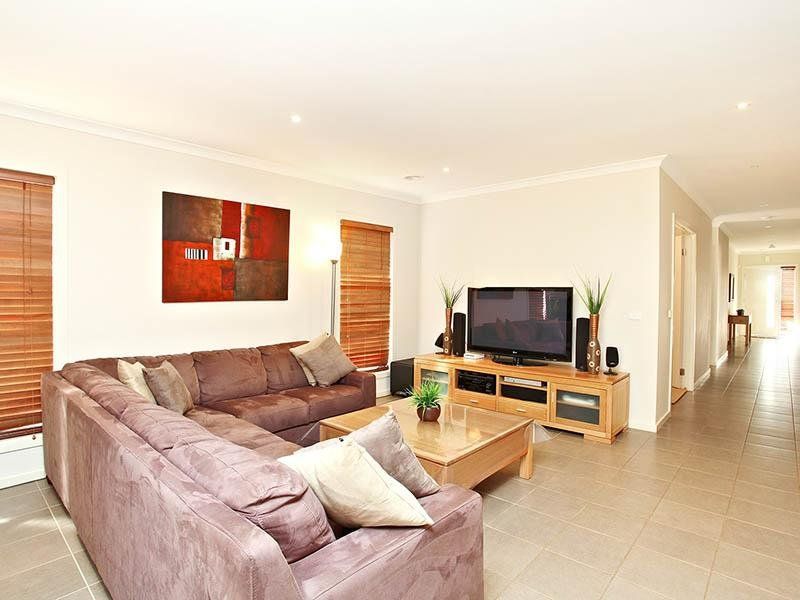 12 Ironbark Grove, Burnside Heights - Thumbnail 3