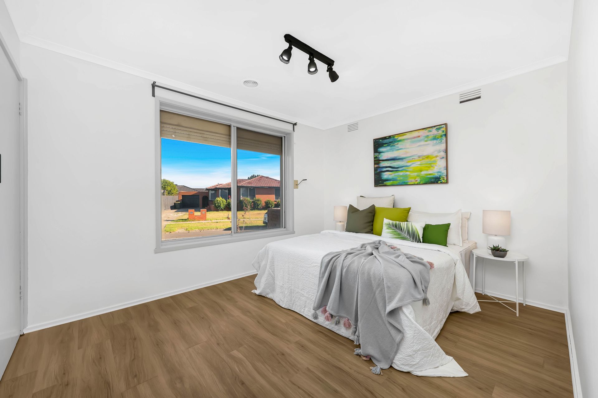 Stylish Abode, Sought After Surrounds