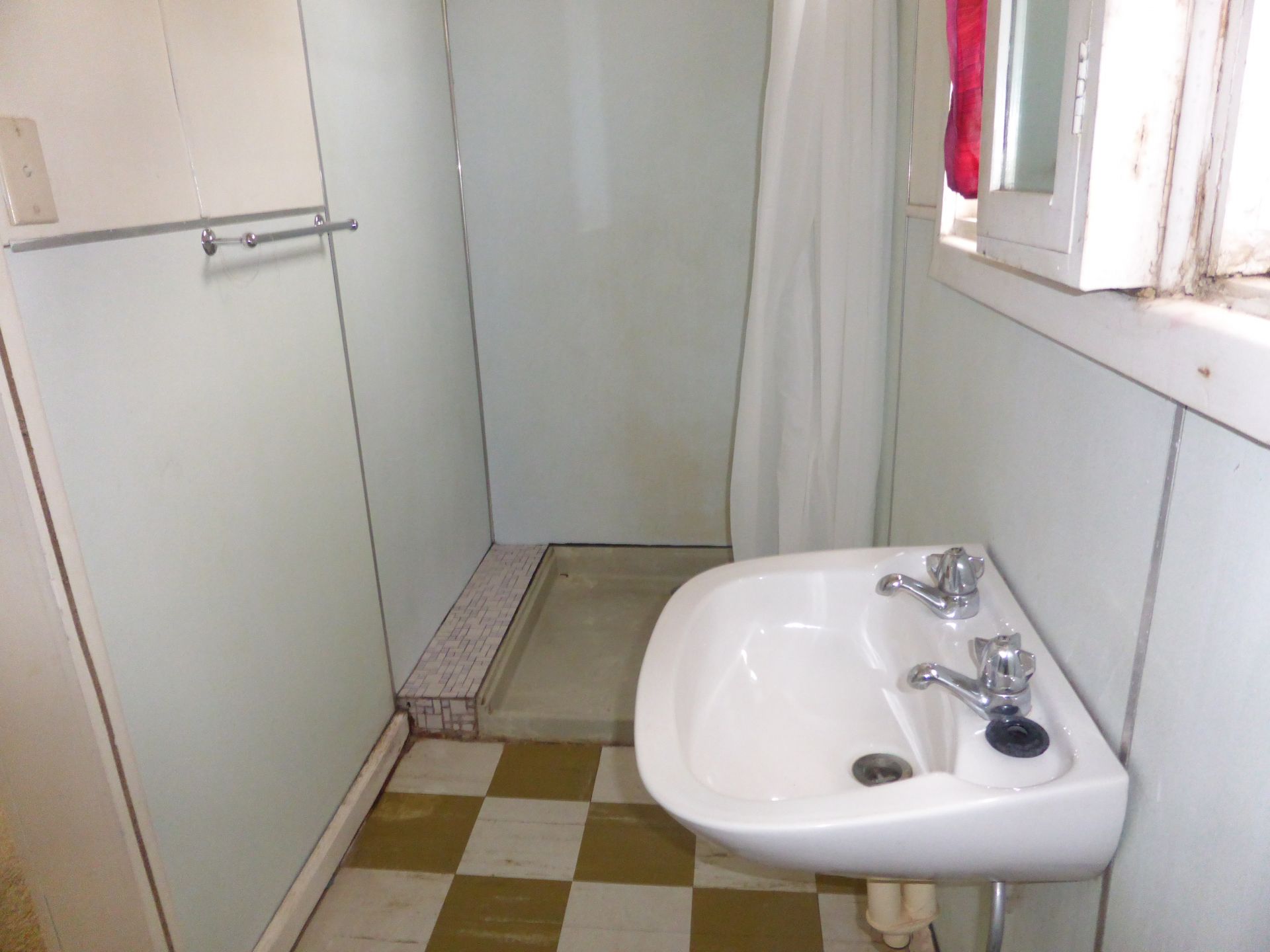 Classic Thornbury Home With Plenty of Space to Offer!