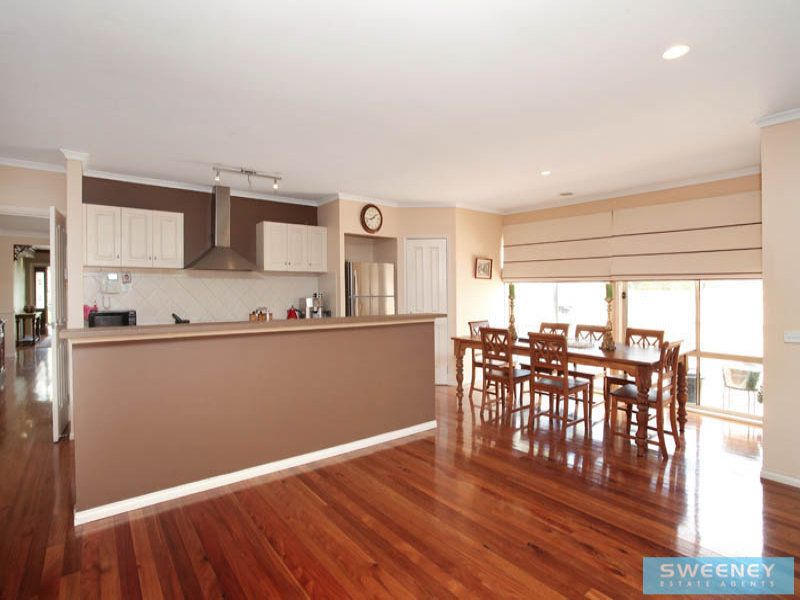 27 Dunstall Gardens, Caroline Springs - Thumbnail 5