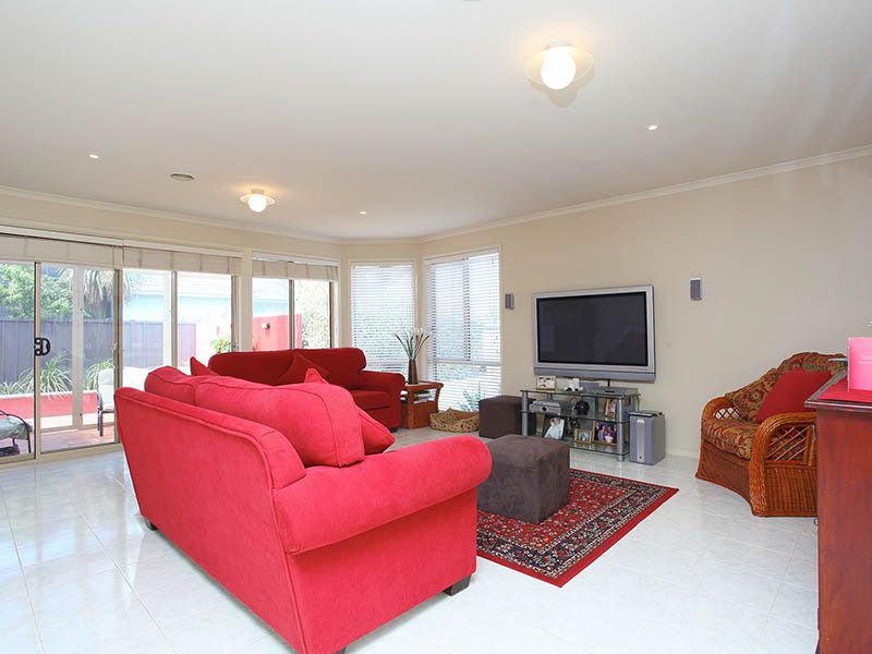 14 Carinya Boulevard, Burnside - Thumbnail 4
