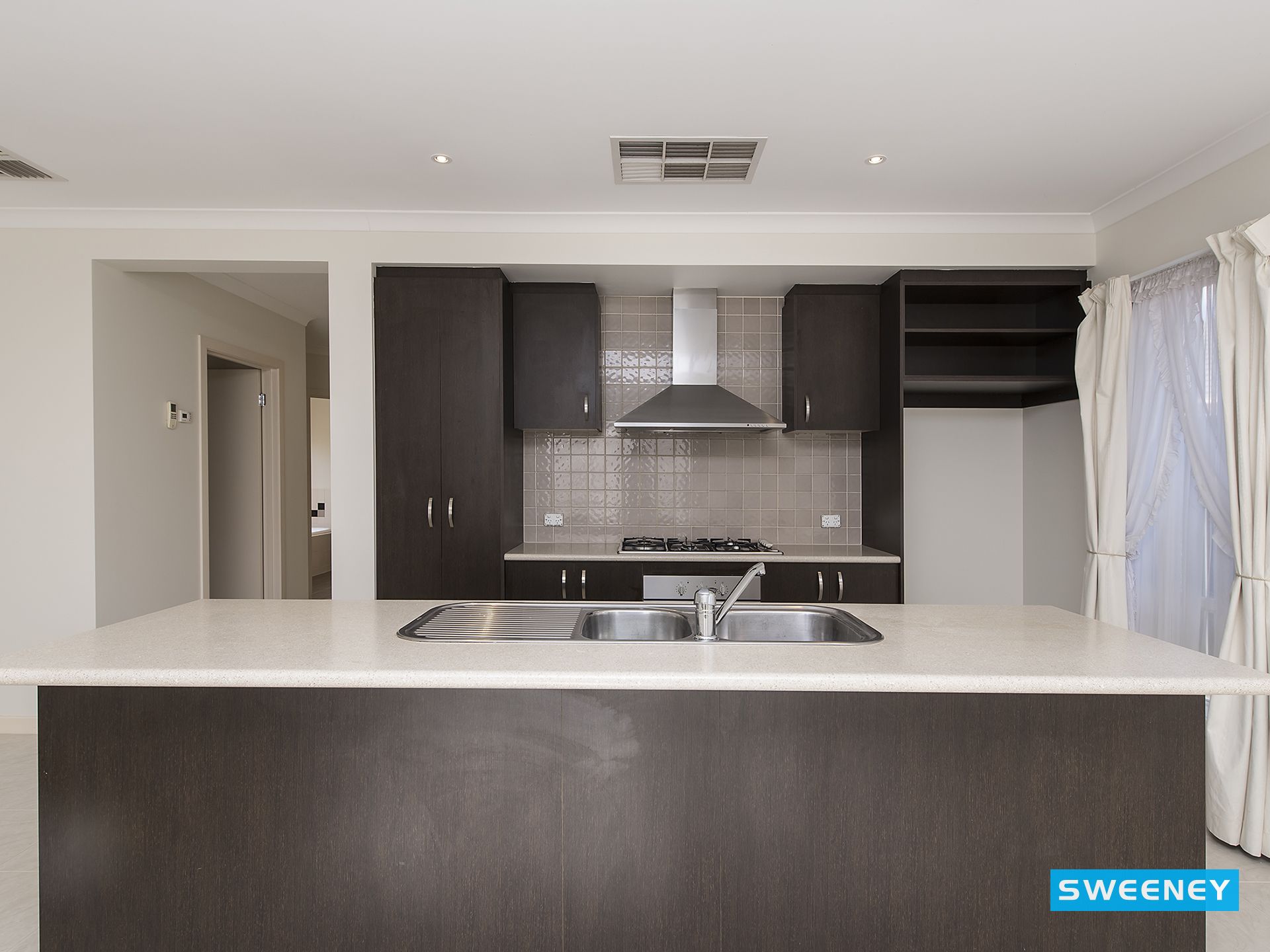 6 Bovard Close, Caroline Springs - Thumbnail 3