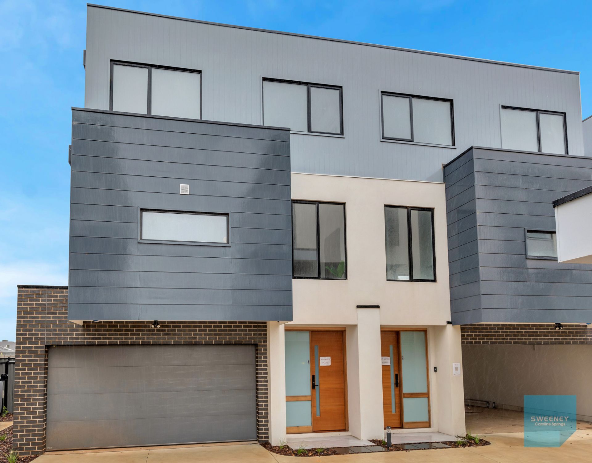 3/13 Vinko Court, Fraser Rise - Thumbnail 2