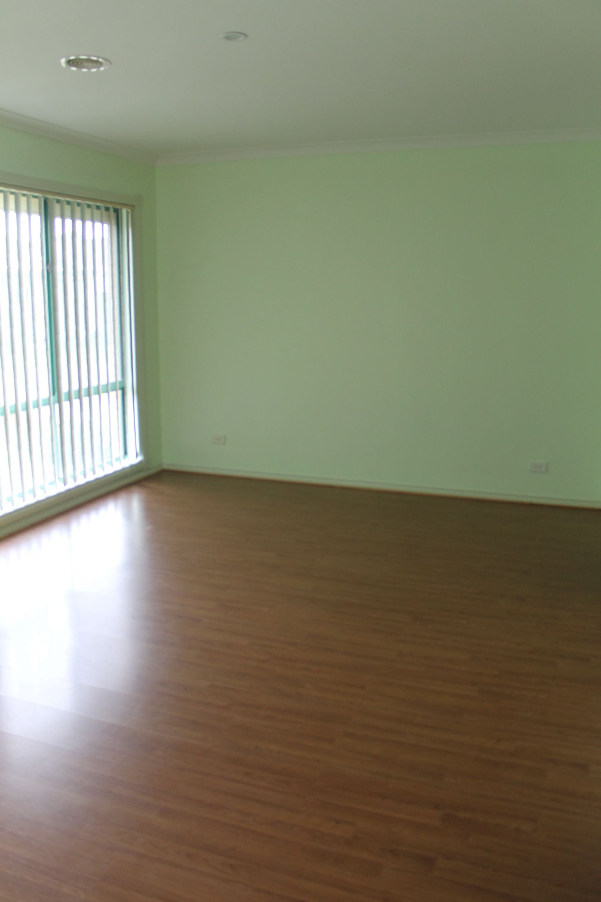 COSY, AFFORDABLE & FRESHLY PAINTED!