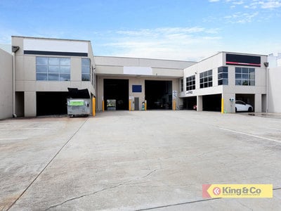 TILT SLAB ON THE GATEWAY