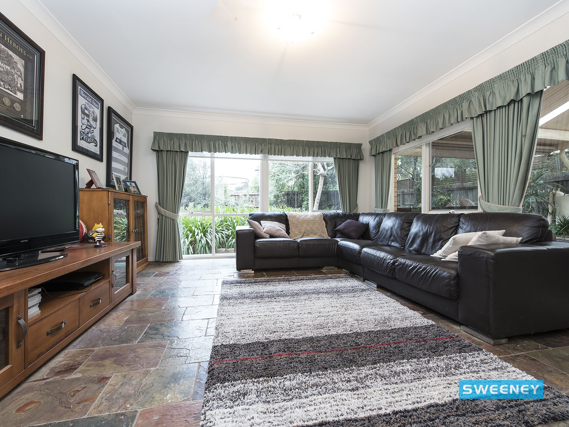 6 Hawkesbury Avenue, Hillside - Thumbnail 8