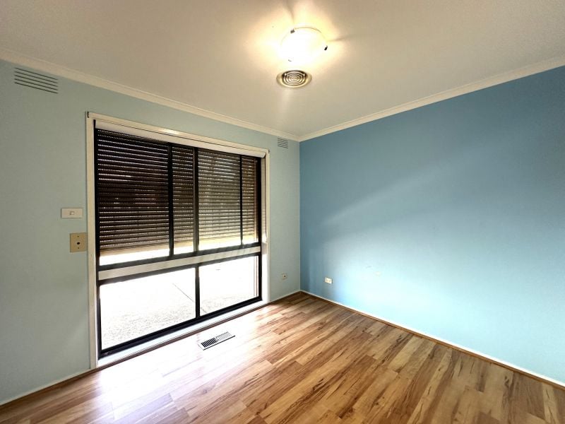 16 Chisholm Court, Mill Park
