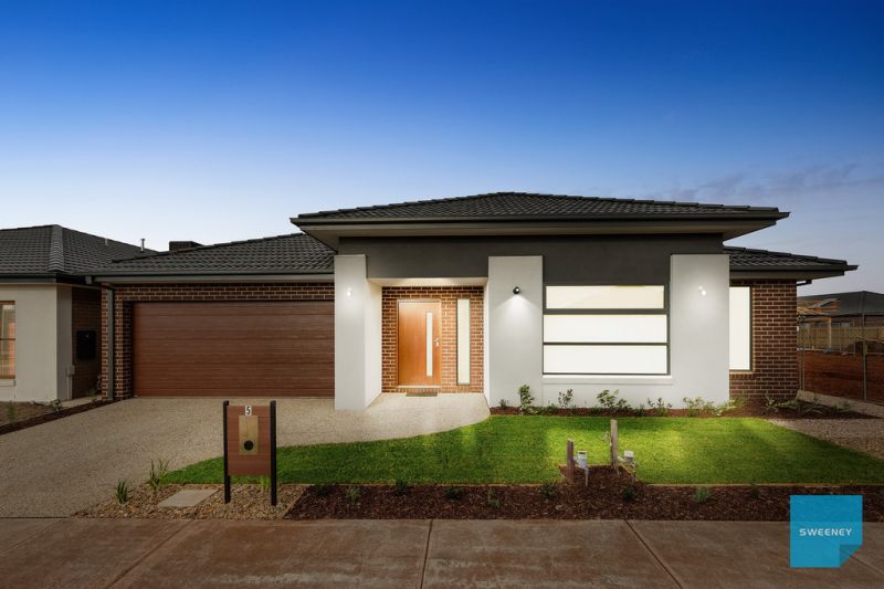 5 Suffolk Place, Rockbank - Thumbnail 2