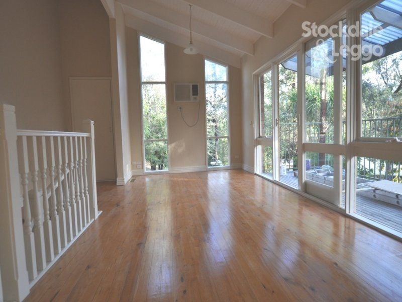 50 Caroline Avenue, COCKATOO VIC