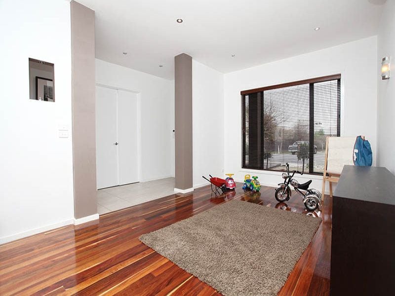 7 Colac Place, Caroline Springs - Thumbnail 6