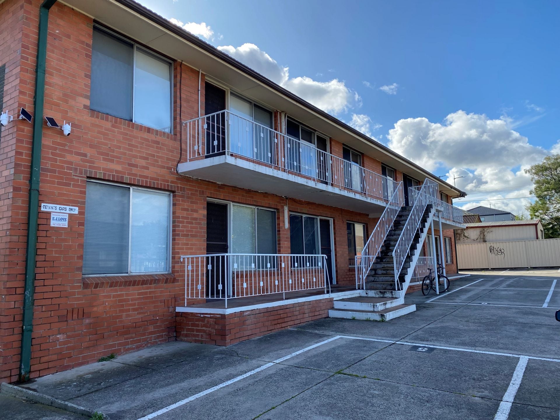 Updated, 1 bedroom unit!