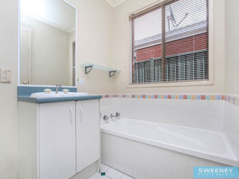 37 Goulburn Circuit, Caroline Springs - Thumbnail 8