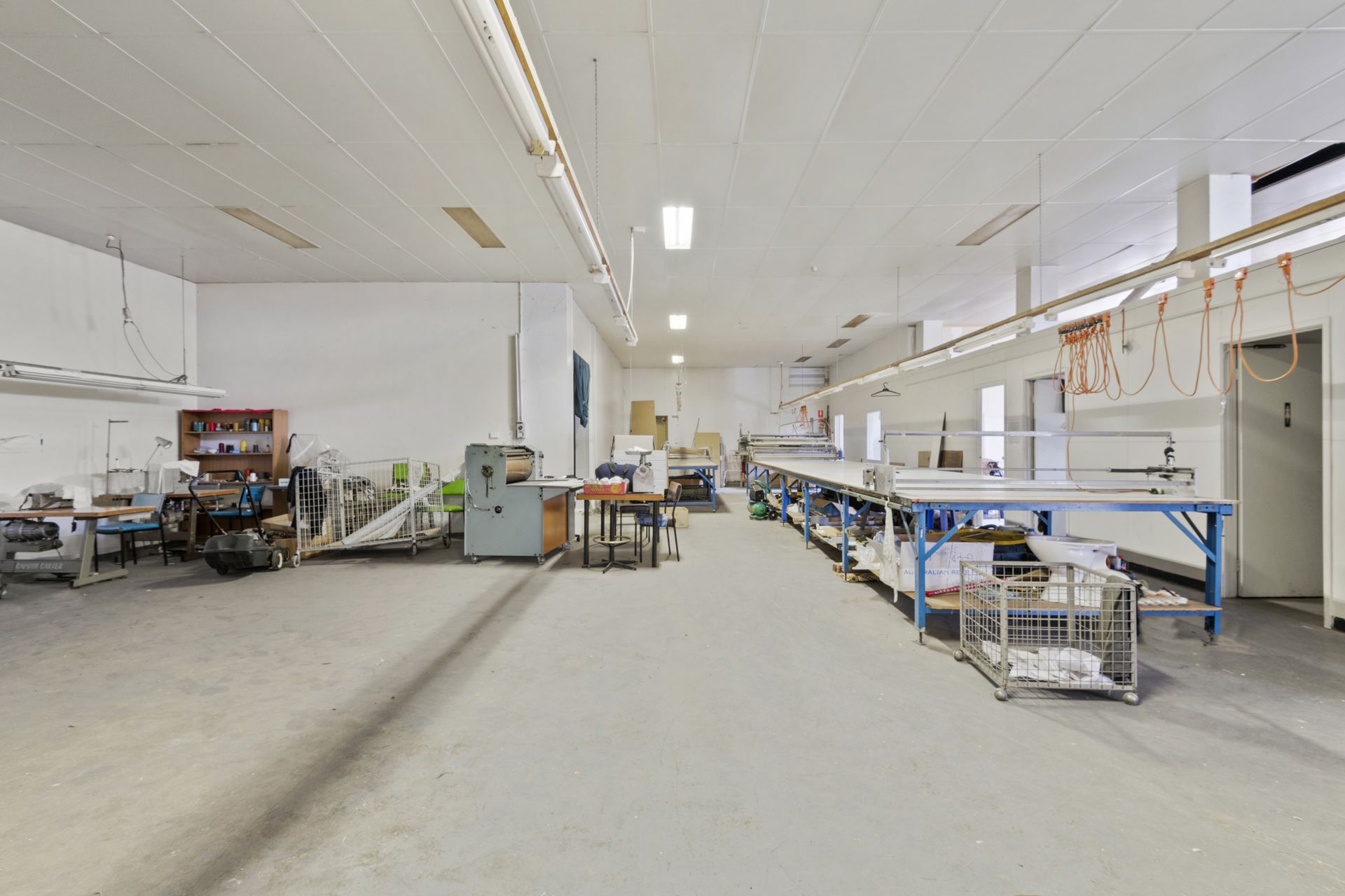 COMBINED INDUSTRIAL AND LIVING SPACE