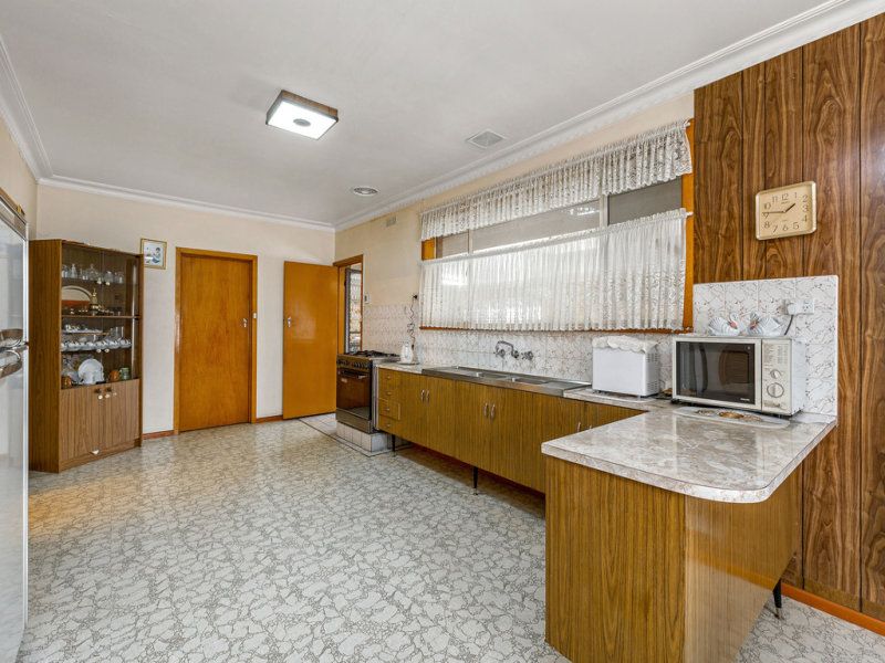 35 Rosala Avenue, Altona North - Thumbnail 7
