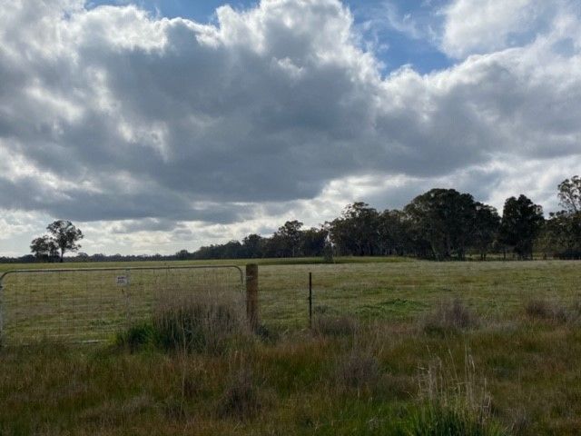 Lt 3 secB/ Racecourse Road, Redbank VIC 3477