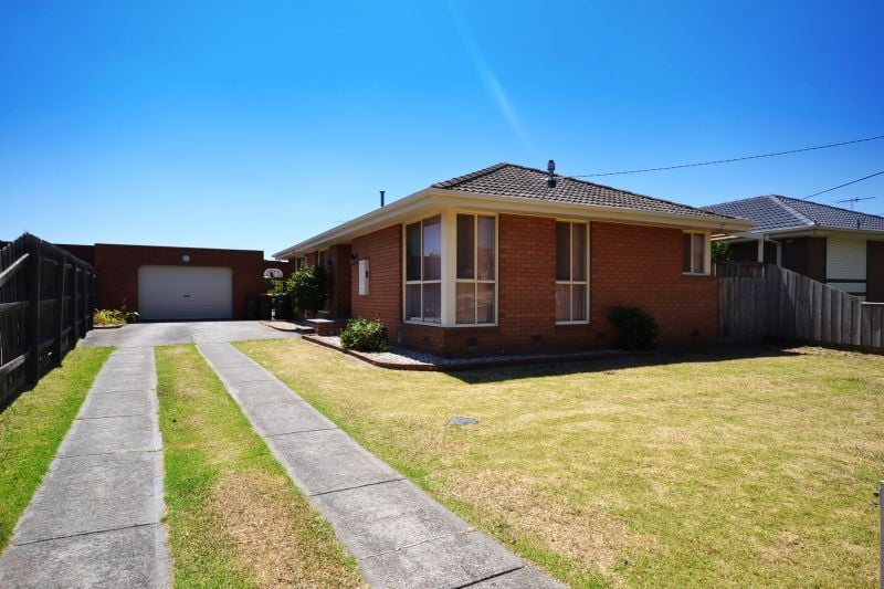 37 Carrington Boulevard, Thomastown