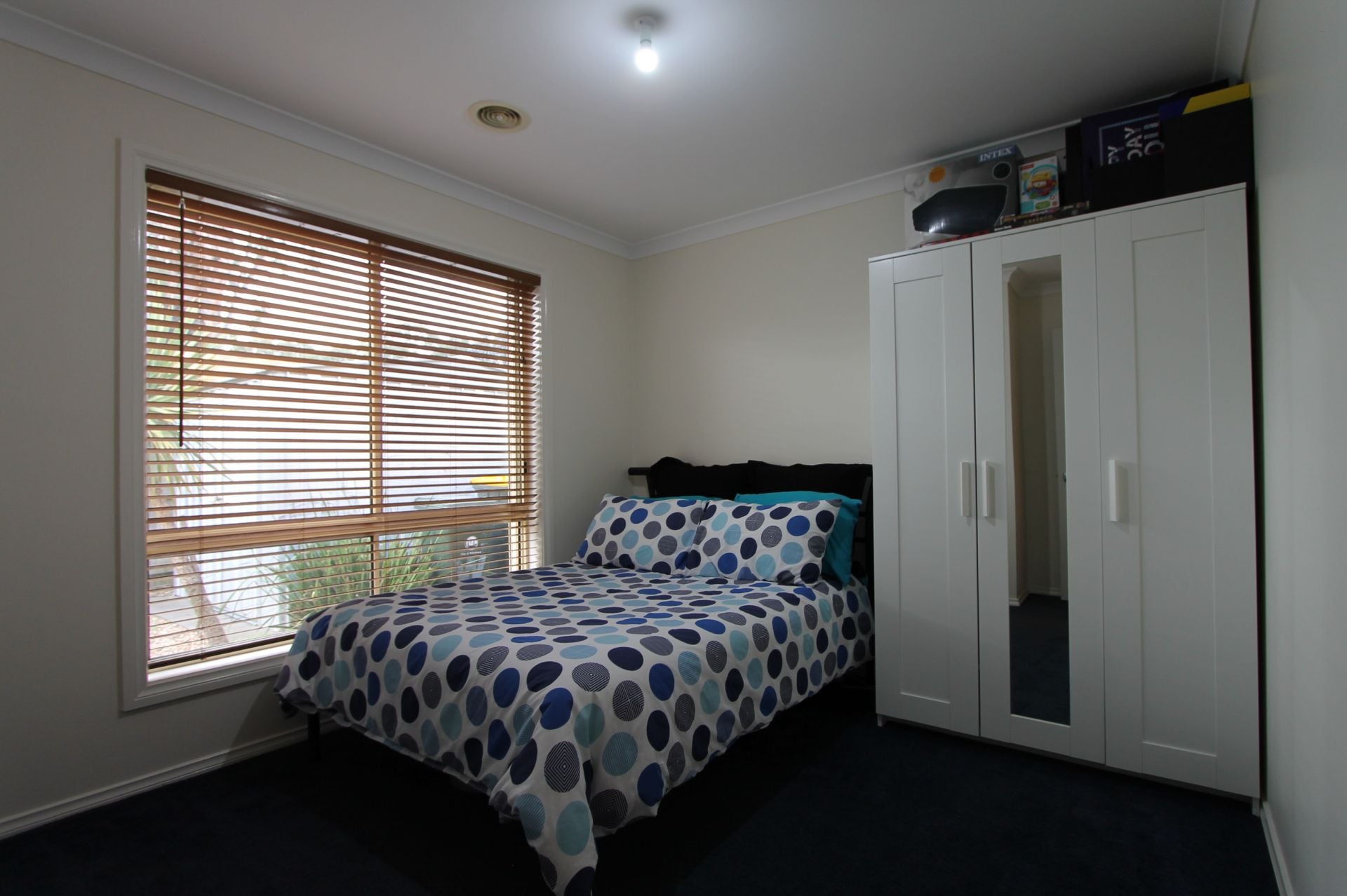 Immaculate Home Close To All Amenities!