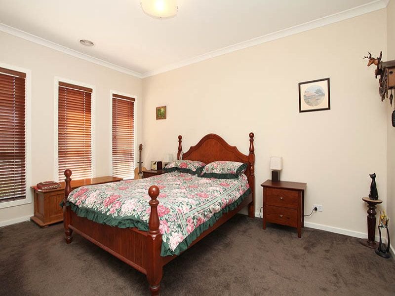 31 Tuross Crescent SOUTH MORANG, South Morang - Thumbnail 8