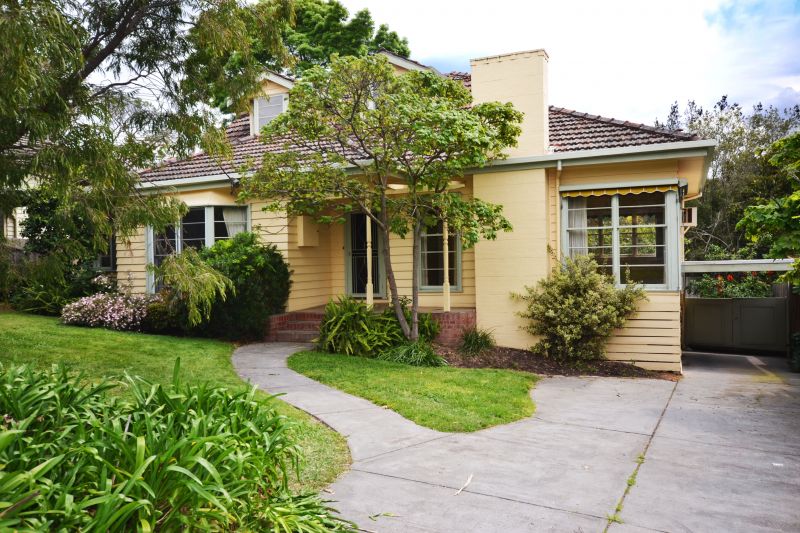 16 Clifton Street, Balwyn North