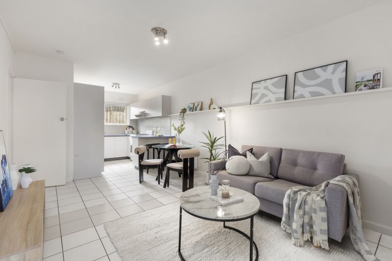 8/116 Arthurton Road, Northcote