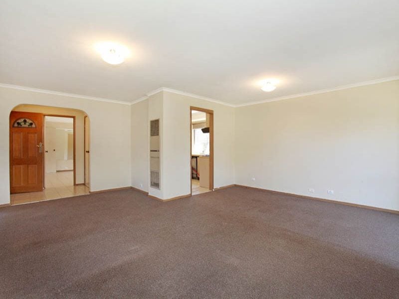 37 Prince Albert Crescent, Taylors Lakes - Thumbnail 5