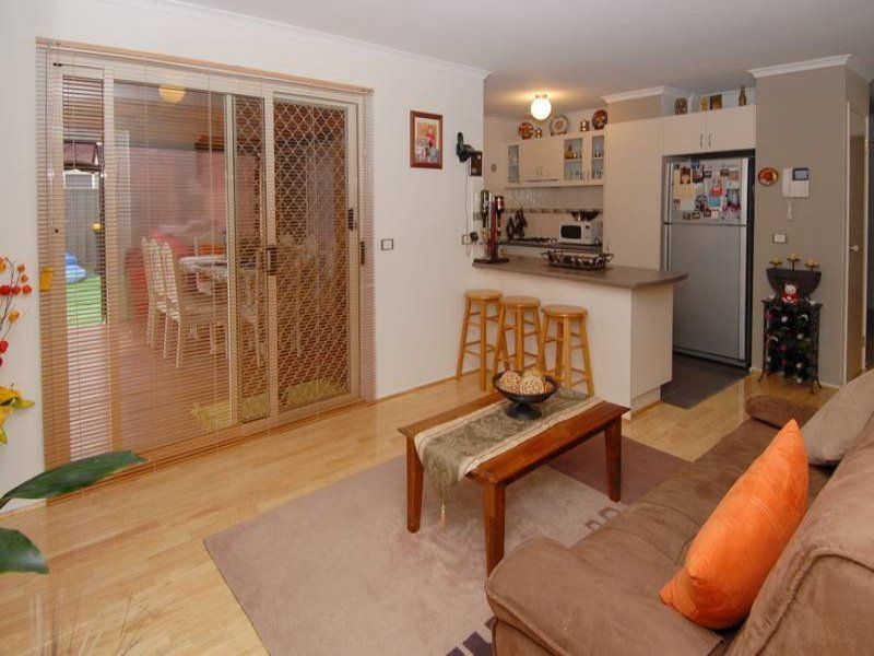 14 Strutt Place, Caroline Springs - Thumbnail 5