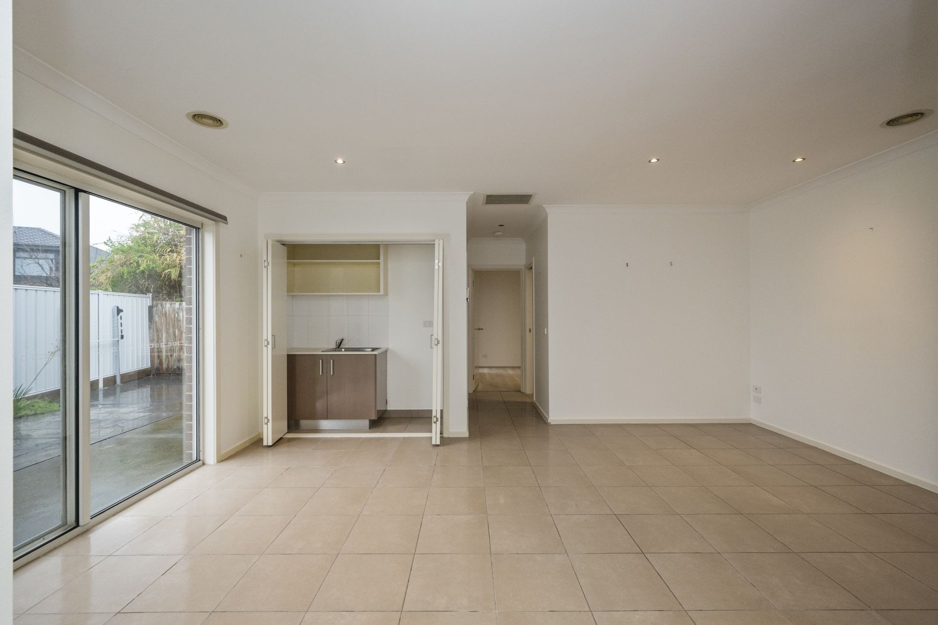 LOW MAINTENANCE CONVENIENT LIVING