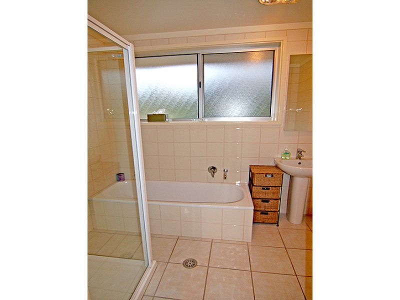 42 McInnes Street, Weston - Thumbnail 7