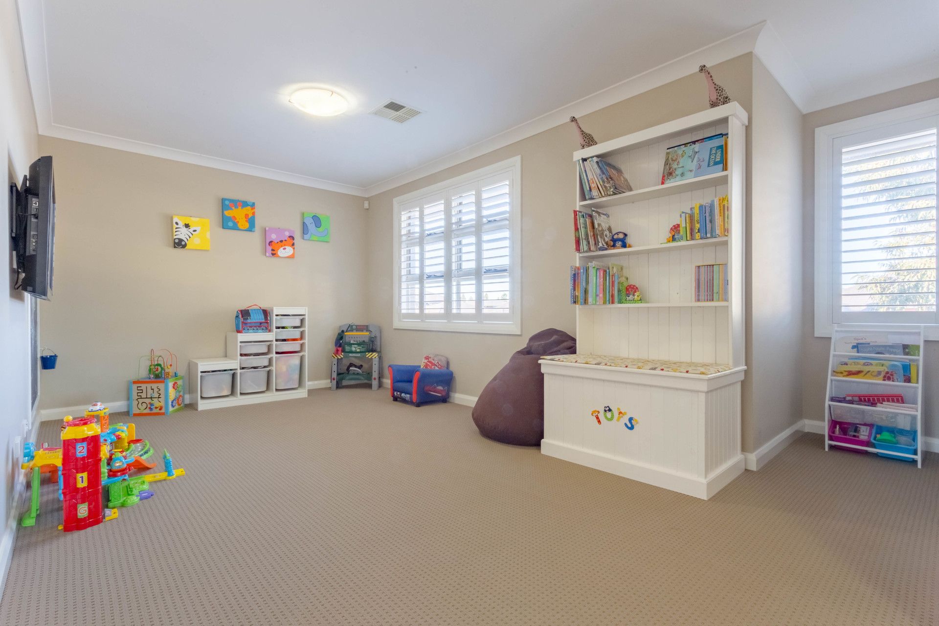 Colebee 61 Kirkwood Crescent