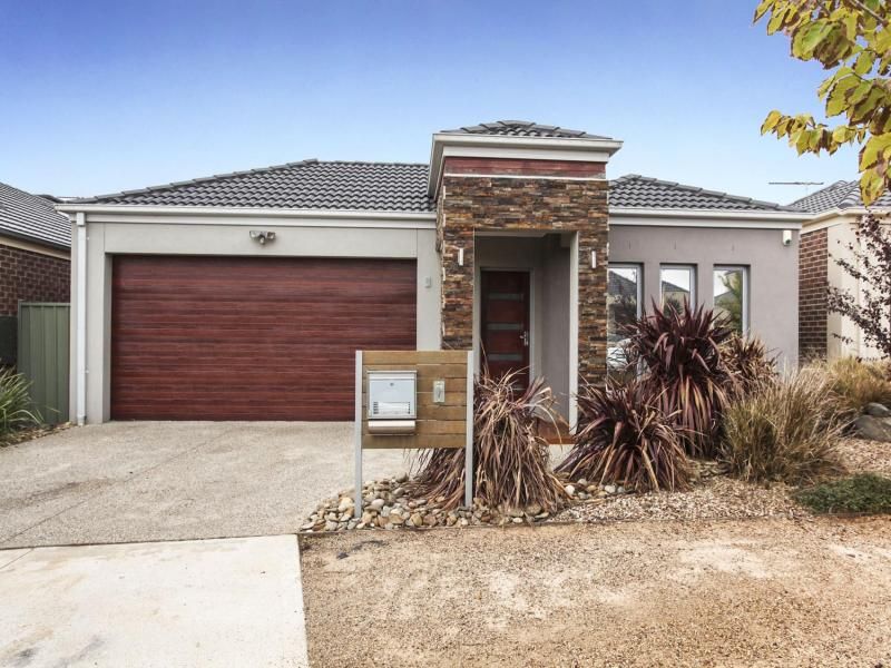 7 Lambertia Loop, Caroline Springs - Thumbnail 2