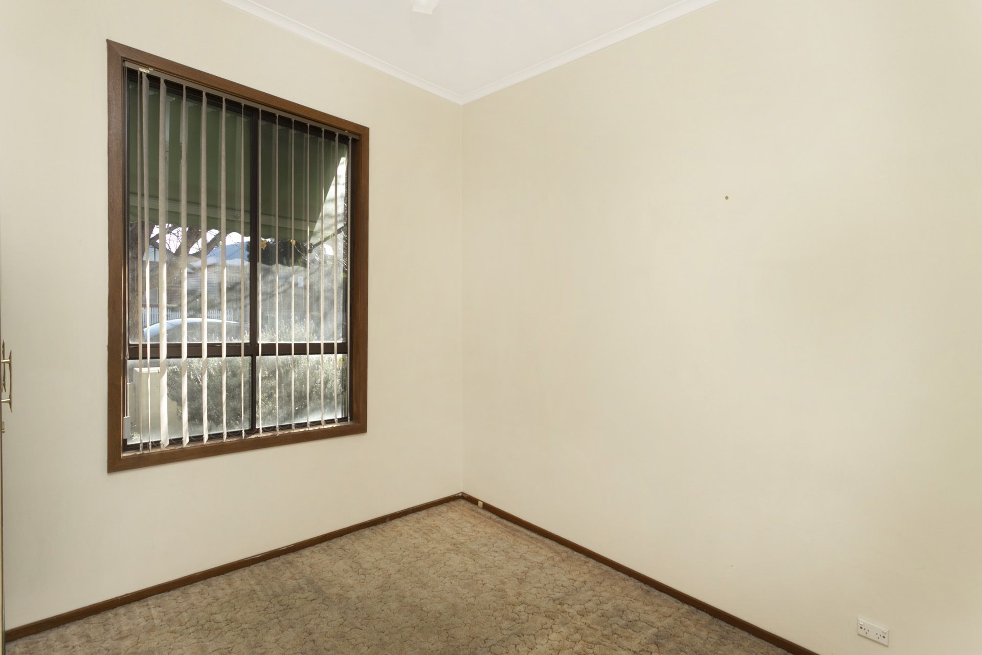 145 Summerhill Road, Footscray - Thumbnail 4