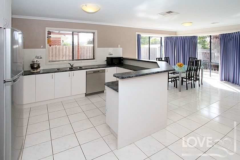 IDEAL FAMILY HOME IN PRIME SOUTH MORANG LOCATION   *Insp Sat 17th Jun @ 9:30am*