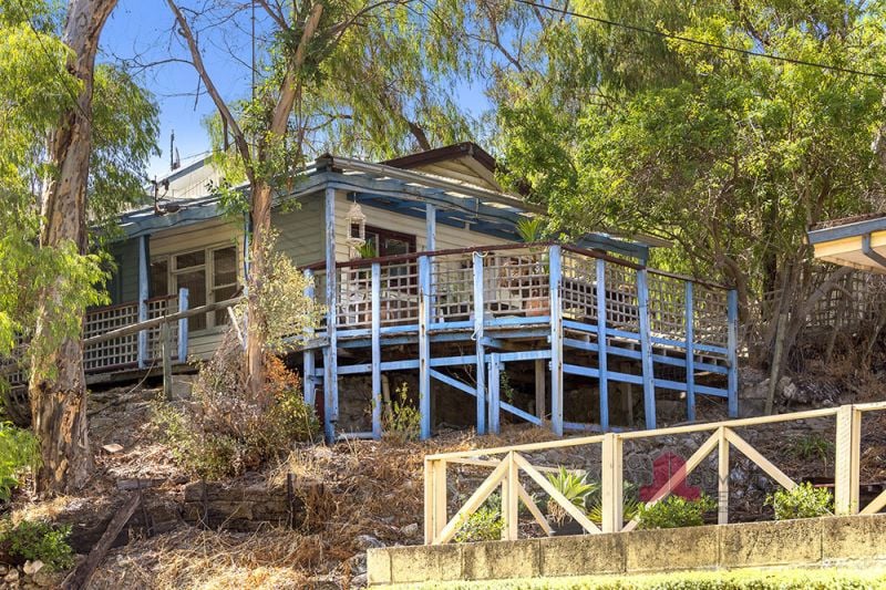 Real Estate For Sale 45 Myalup Beach Road Myalup , WA